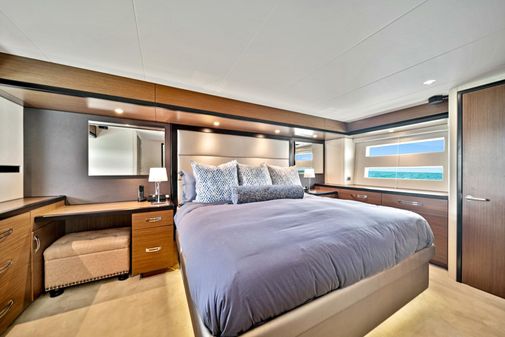 Hatteras 60 Motor Yacht image