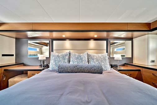 Hatteras 60 Motor Yacht image