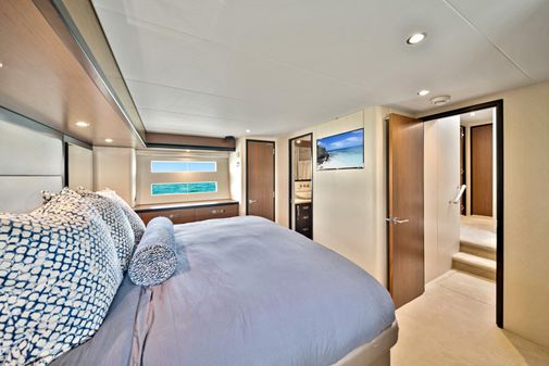 Hatteras 60 Motor Yacht image