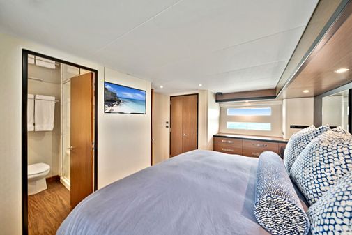 Hatteras 60 Motor Yacht image