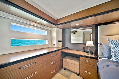 Hatteras 60 Motor Yacht image