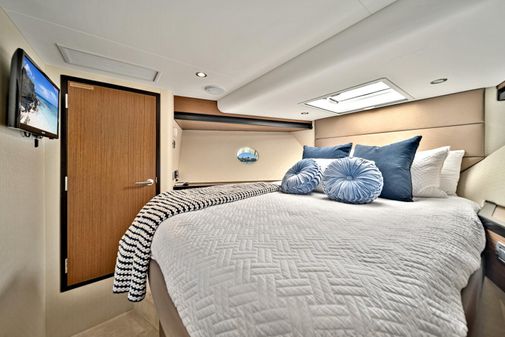 Hatteras 60 Motor Yacht image