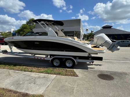 Sea Ray SDX 270 Outboard image