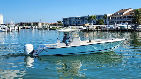 SeaVee 32B Center Console