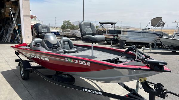 Tracker PRO TEAM 175 TWX