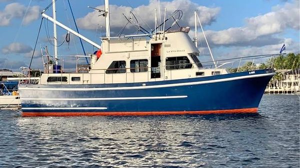 Cheoy Lee Long Range 40 Sundeck Trawler 