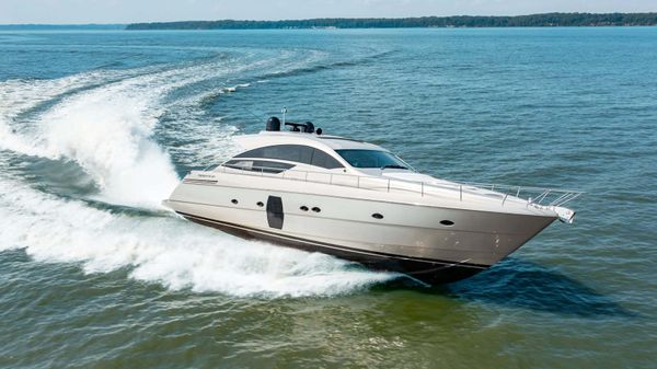 Pershing 64