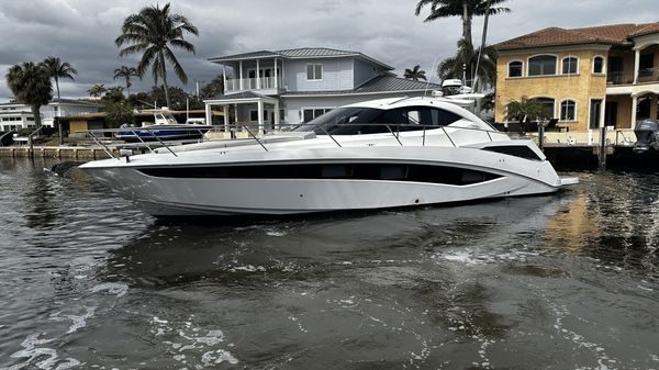 Galeon 405 HTS