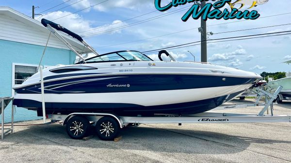 Hurricane SunDeck 2410 OB