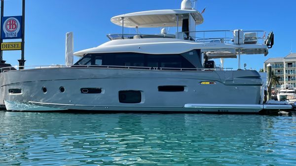 Azimut Magellano 66