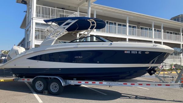 Sea Ray SDX 270 Outboard