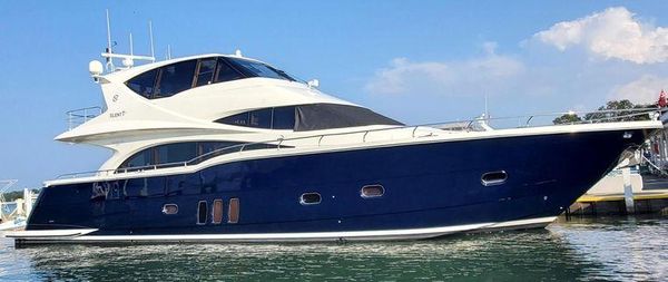 Marquis 720-FLYBRIDGE image