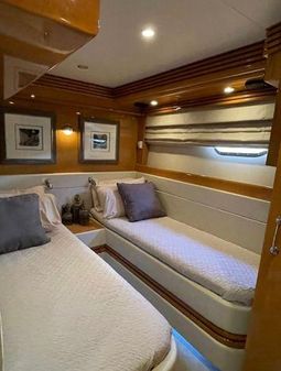 Marquis 720-FLYBRIDGE image