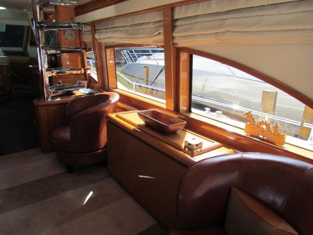 Marquis 720-FLYBRIDGE image