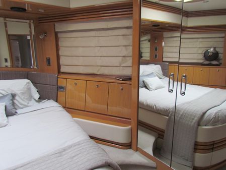 Marquis 720-FLYBRIDGE image