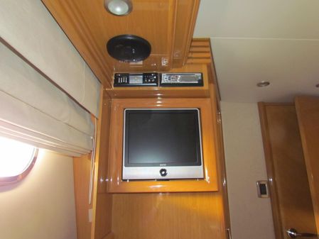 Marquis 720-FLYBRIDGE image