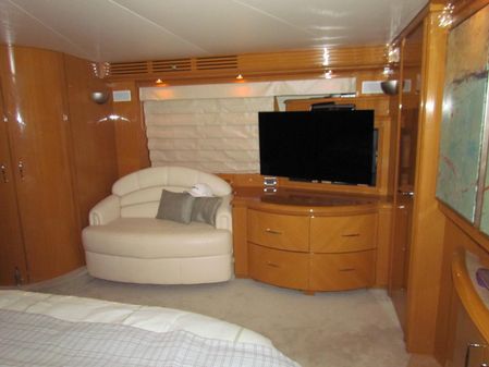 Marquis 720-FLYBRIDGE image