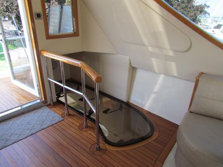 Marquis 720-FLYBRIDGE image