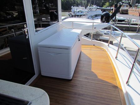 Marquis 720-FLYBRIDGE image