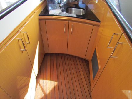 Marquis 720-FLYBRIDGE image