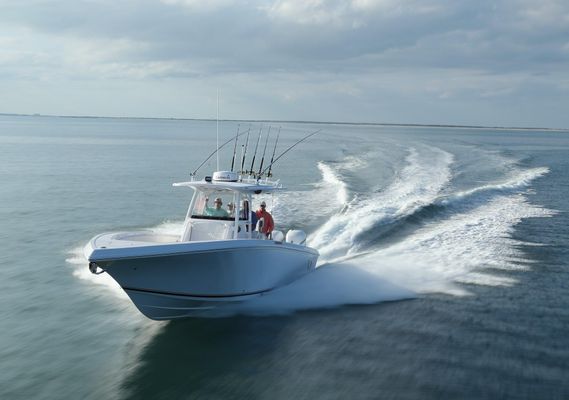 Fountain 34 Center Console - main image