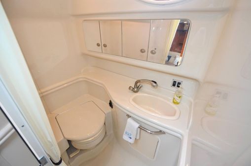 Sea Ray 340 Sundancer image