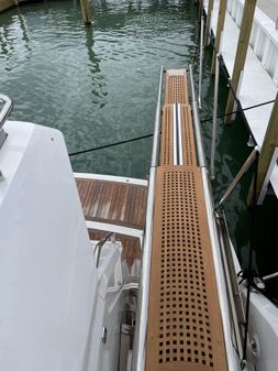 Sunseeker 74 Sport Yacht image