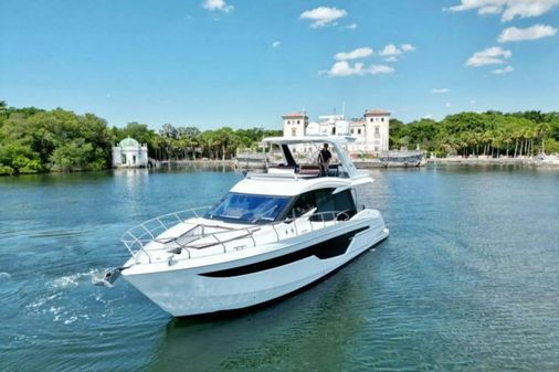 Galeon 500 Fly image