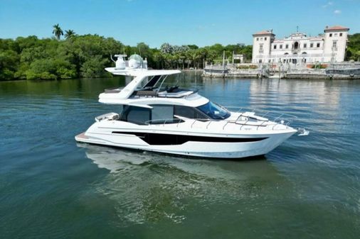 Galeon 500 Fly image