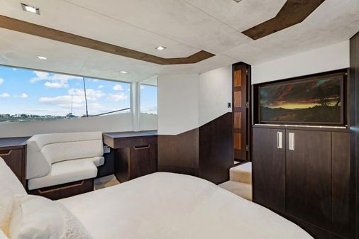 Galeon 500 Fly image