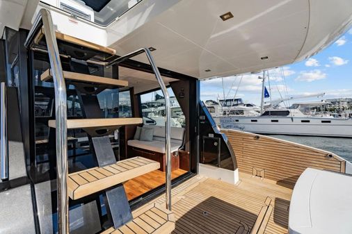 Galeon 500 Fly image