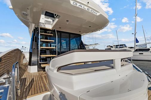 Galeon 500 Fly image