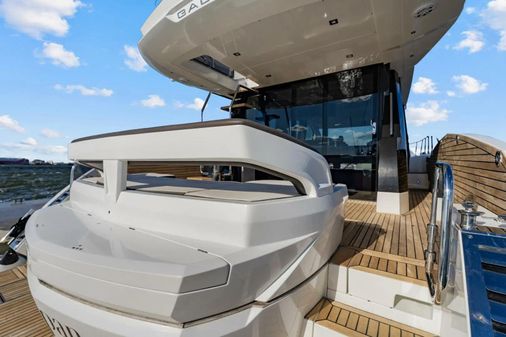 Galeon 500 Fly image