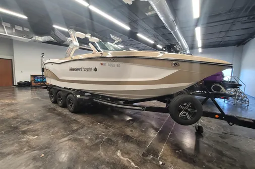 MasterCraft X24 image