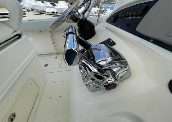 Boston-whaler 320-OUTRAGE-CUDDY-CABIN image