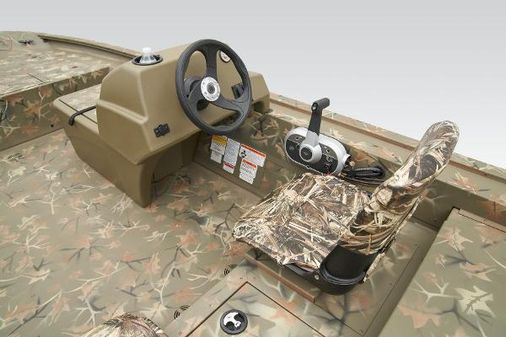 Tracker GRIZZLY-1754-SC image