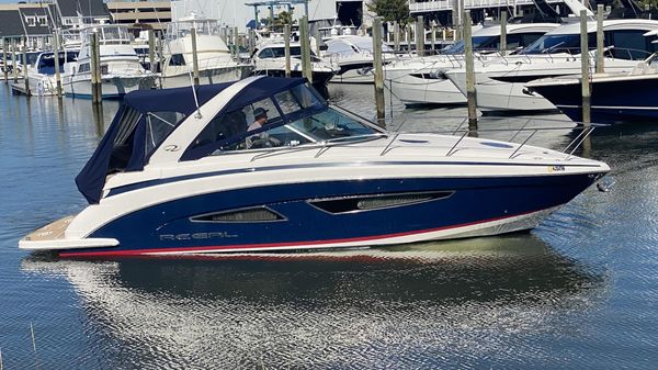 Regal 32 Express