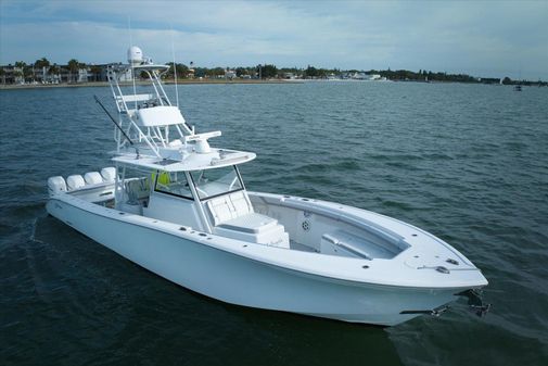 Yellowfin 42 image