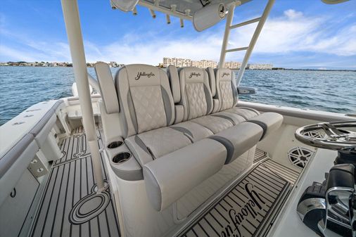 Yellowfin 42 image