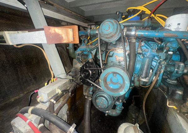 Chris-Craft Commander 42 image