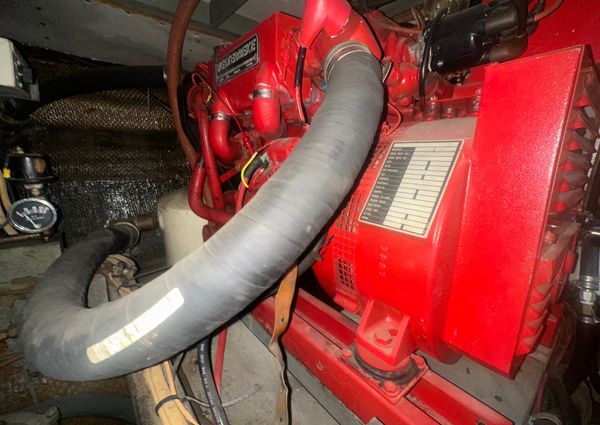 Chris-Craft Commander 42 image