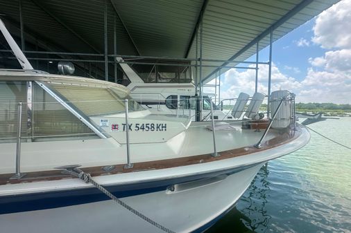 Chris-Craft Commander 42 image