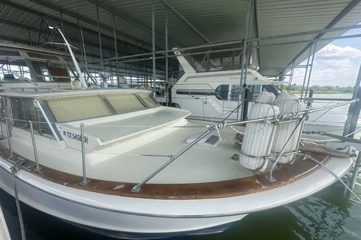 Chris-Craft Commander 42 image