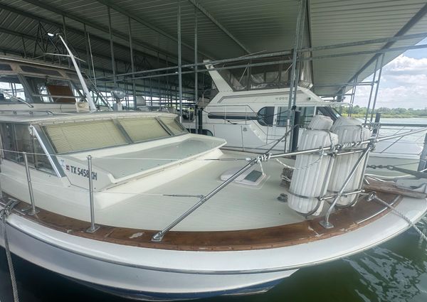 Chris-Craft Commander 42 image