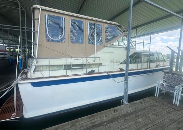 Chris-Craft Commander 42 image