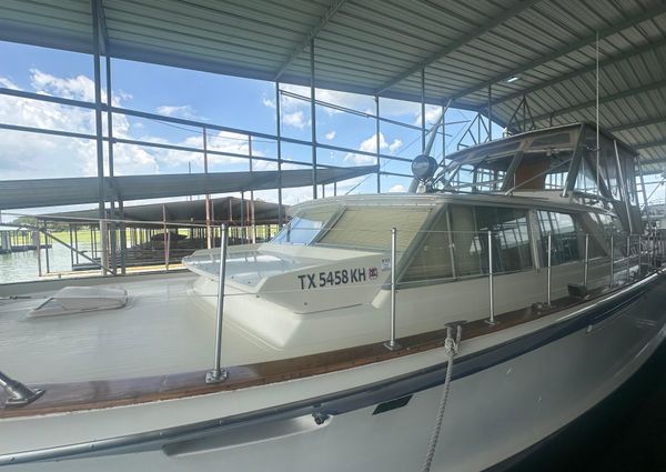 Chris-Craft Commander 42 image