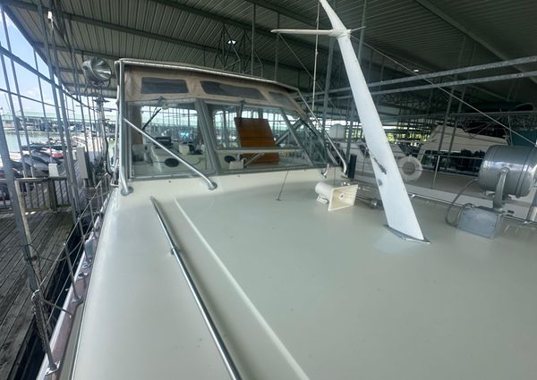 Chris-Craft Commander 42 image