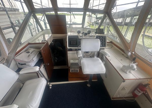 Chris-Craft Commander 42 image