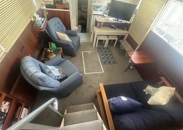 Chris-Craft Commander 42 image