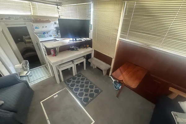 Chris-Craft 42 Commander image